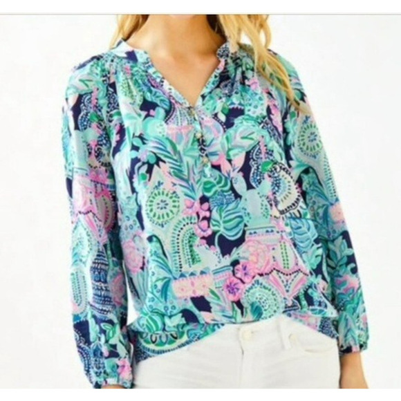 Lilly Pulitzer Elsa 100% Silk Top Size XXS Blue Pink Lookin Sharp Print Resort - Picture 1 of 12